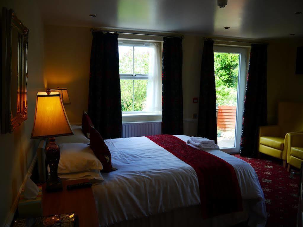 Old Posting House Hotel Cockermouth Exterior photo